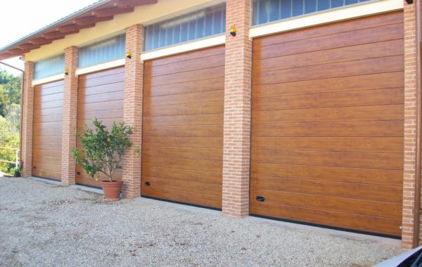 Portoni sezionali motorizzati